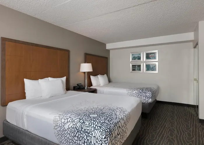 La Quinta By Wyndham Secaucus Meadowlands